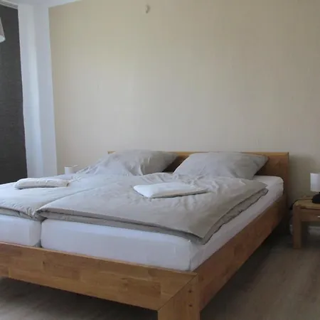 בית אירוח Gaestehaus Fichtenwaeldche קלברג