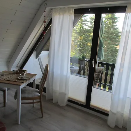 Δωμάτια σε οικογενειακή κατοικία Gaestehaus Fichtenwaeldche Kelberg