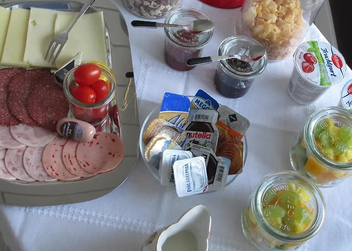 Homestay Gaestehaus Fichtenwaeldche *